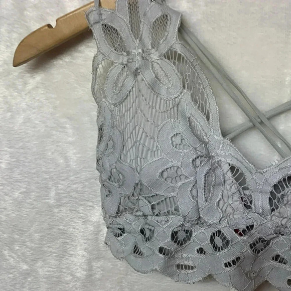 Francesca’s Lace Bralette - Picture 3 of 8